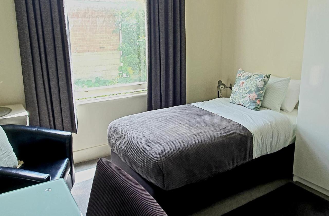 דנידין Travel Stay City Hostel מראה חיצוני תמונה
